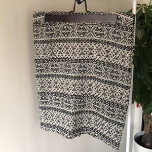 Pink Martini embroidered pencil skirt | Size L